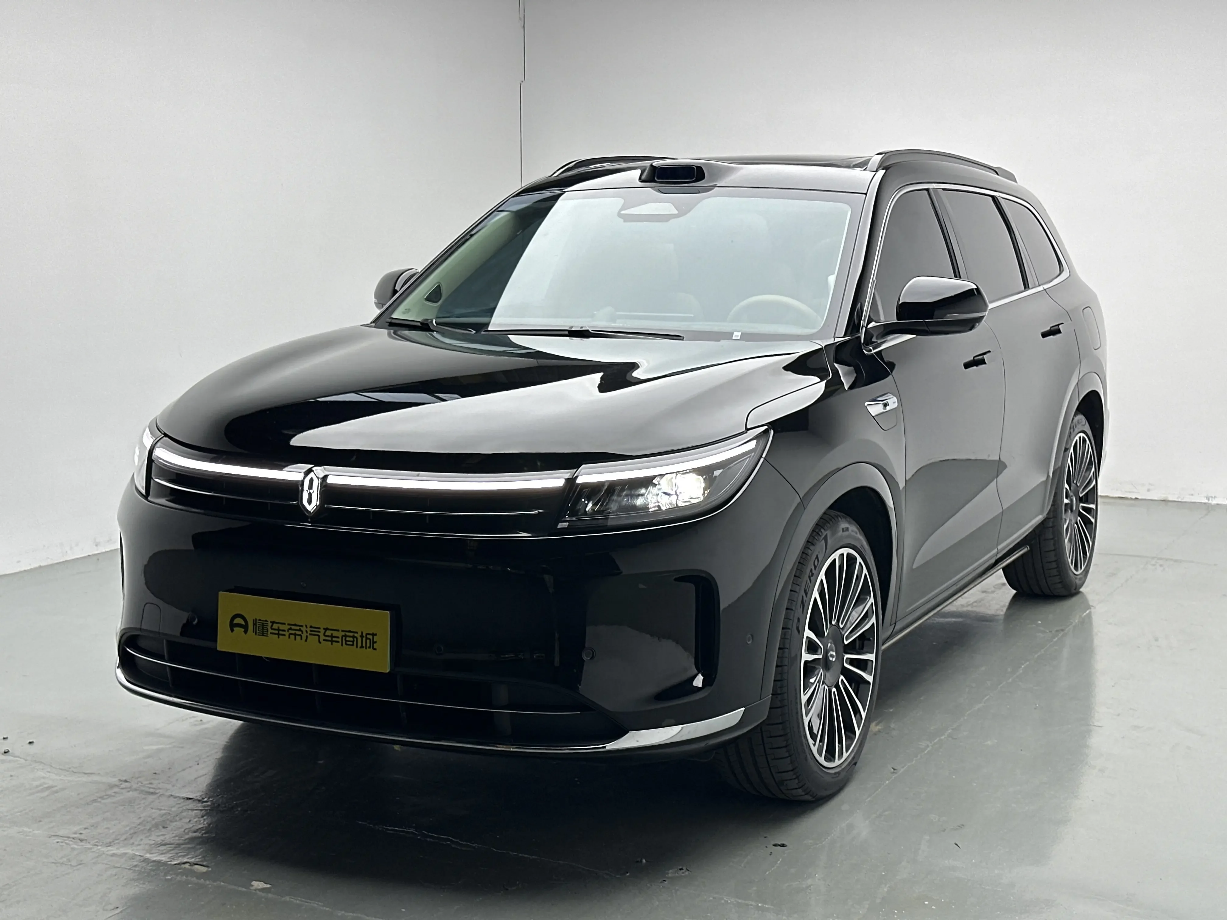 AITO M7