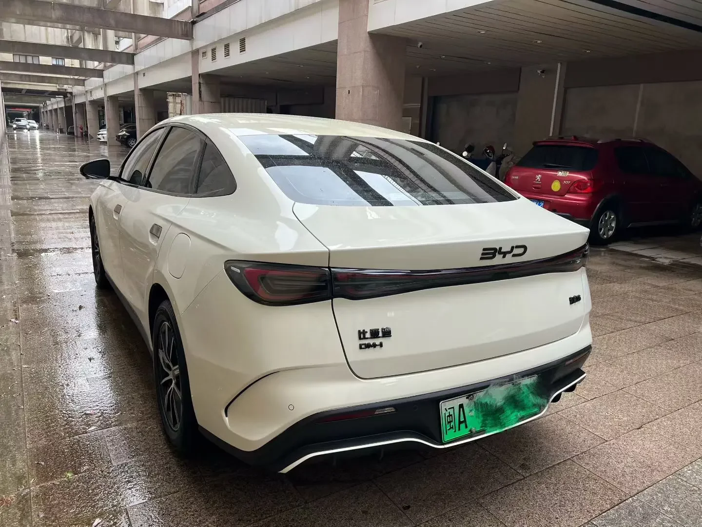 BYD Seal 06DM