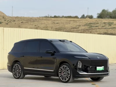 NIO ES8