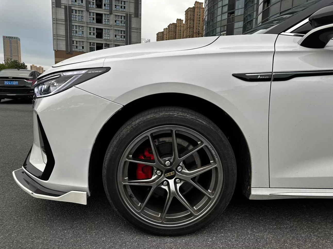 Chery Arrizo 8