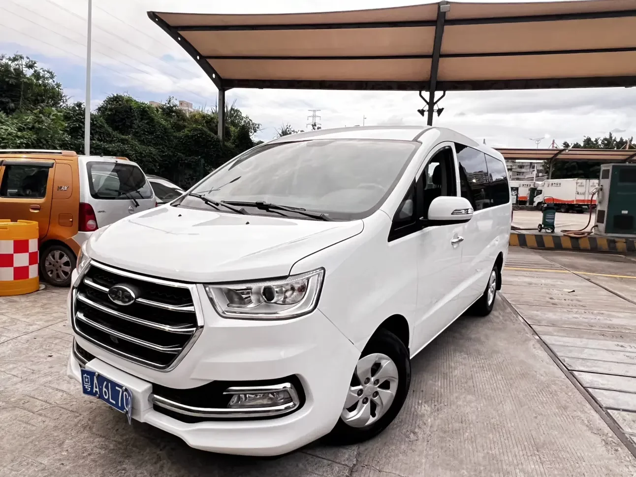 JAC Ruifeng M4