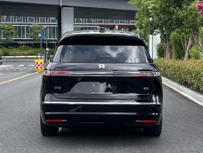 NIO ES8