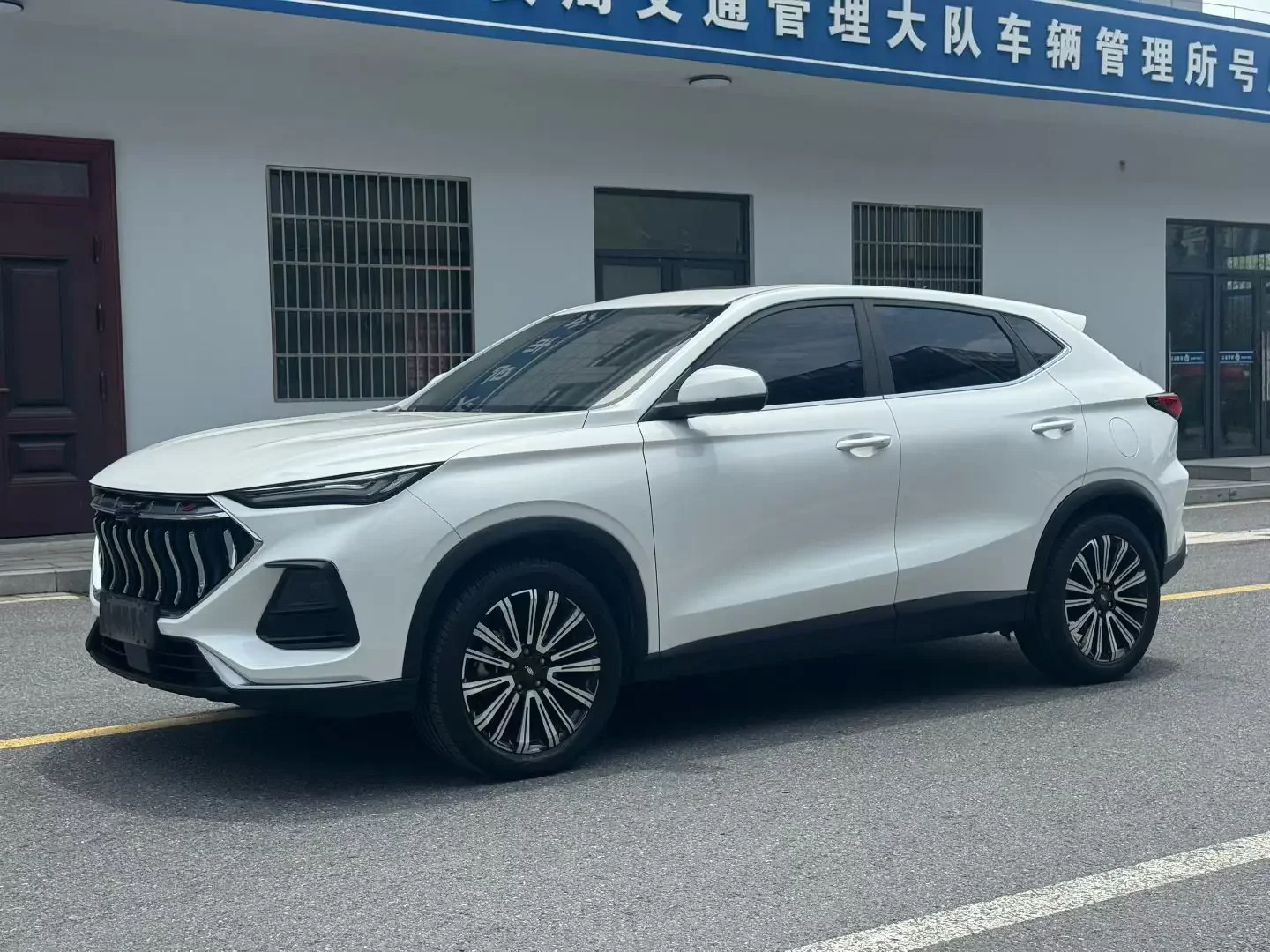 Oshan Changan Auchan X5