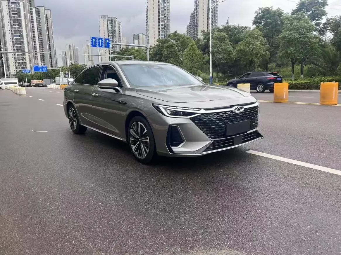 Chery Arrizo 8