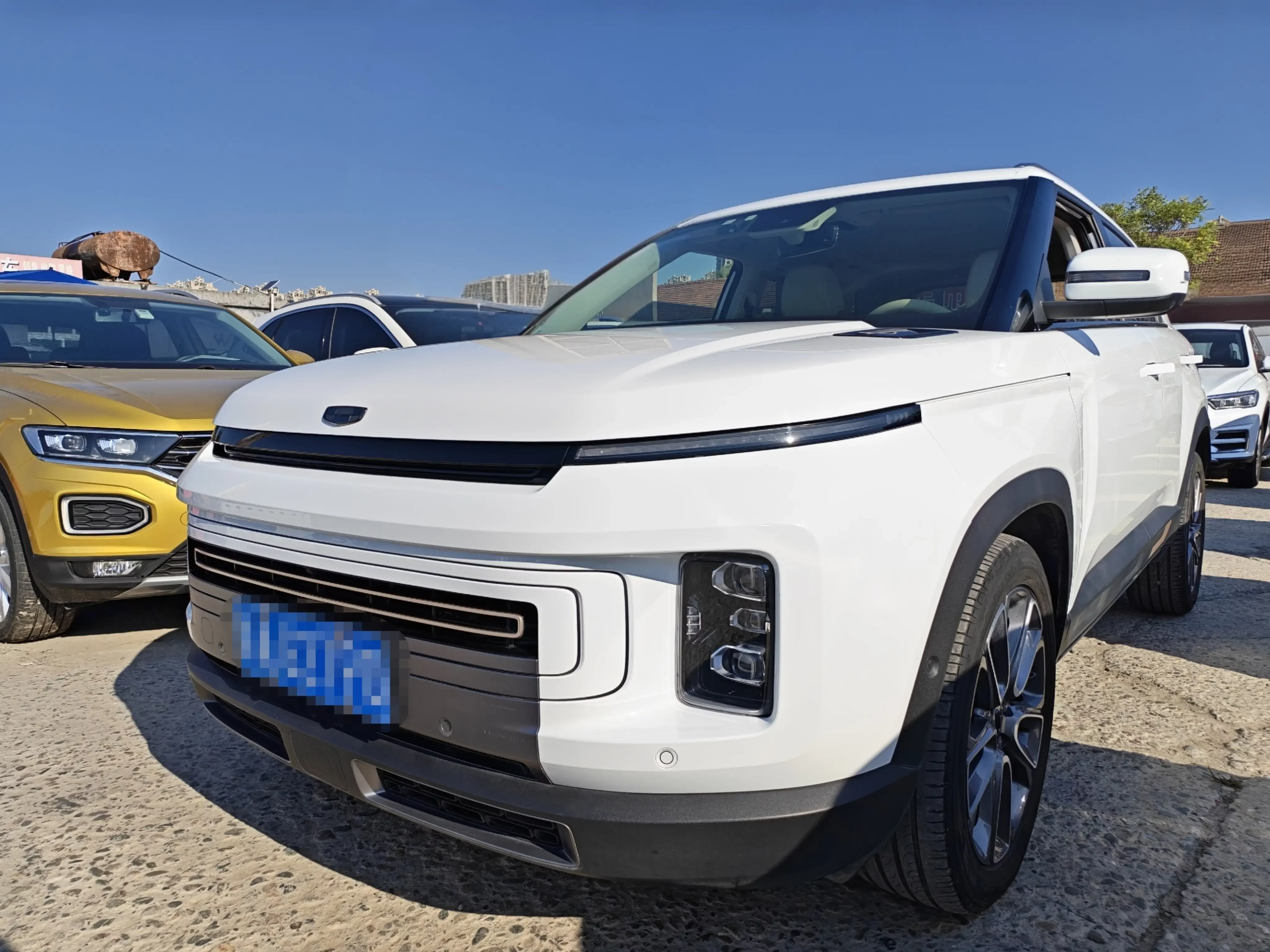 Geely ICON