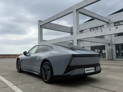 XPeng P7