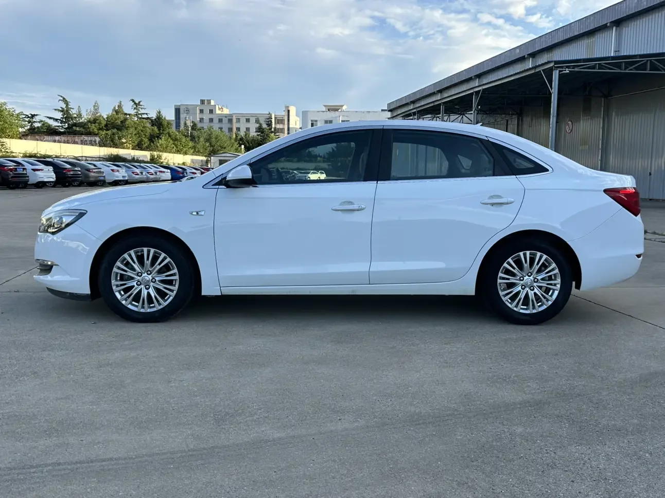 Buick Yinglang