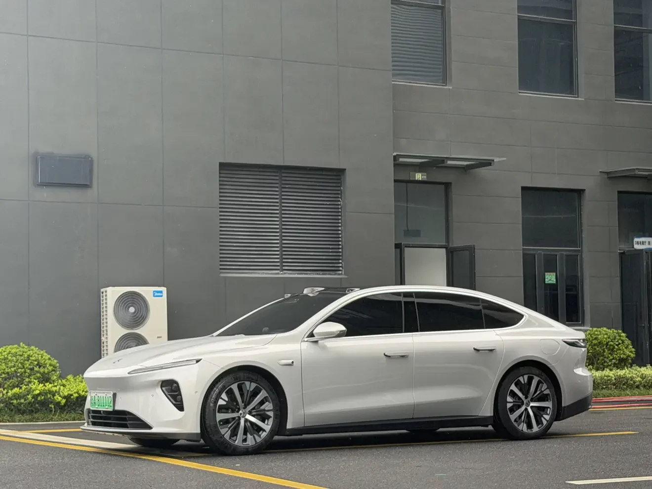 NIO ET7
