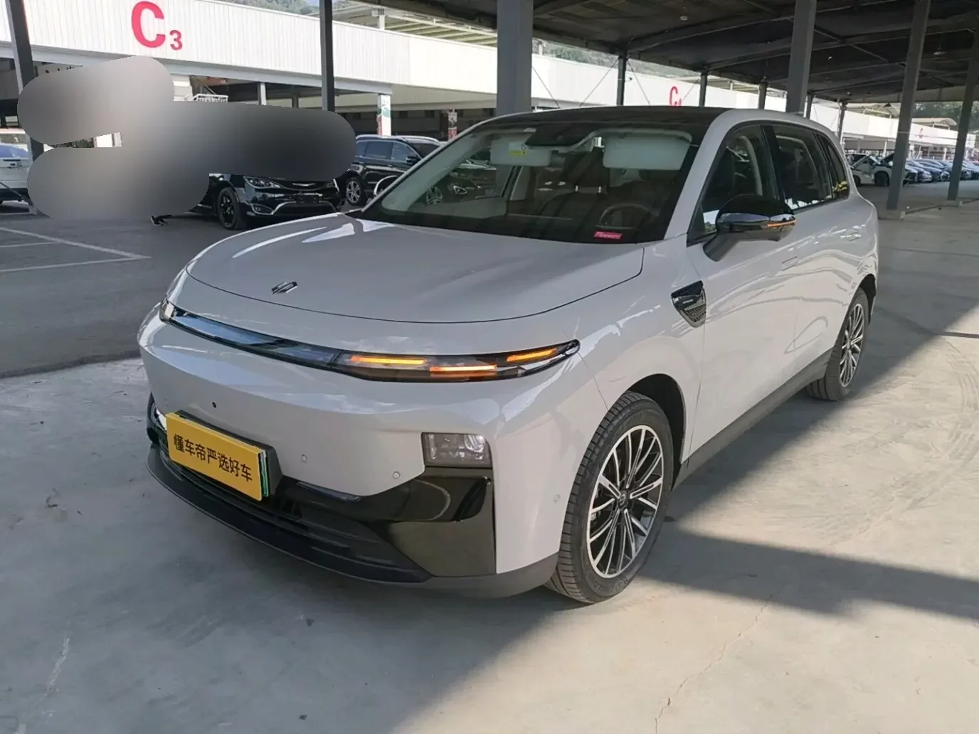 Leapmotor B10