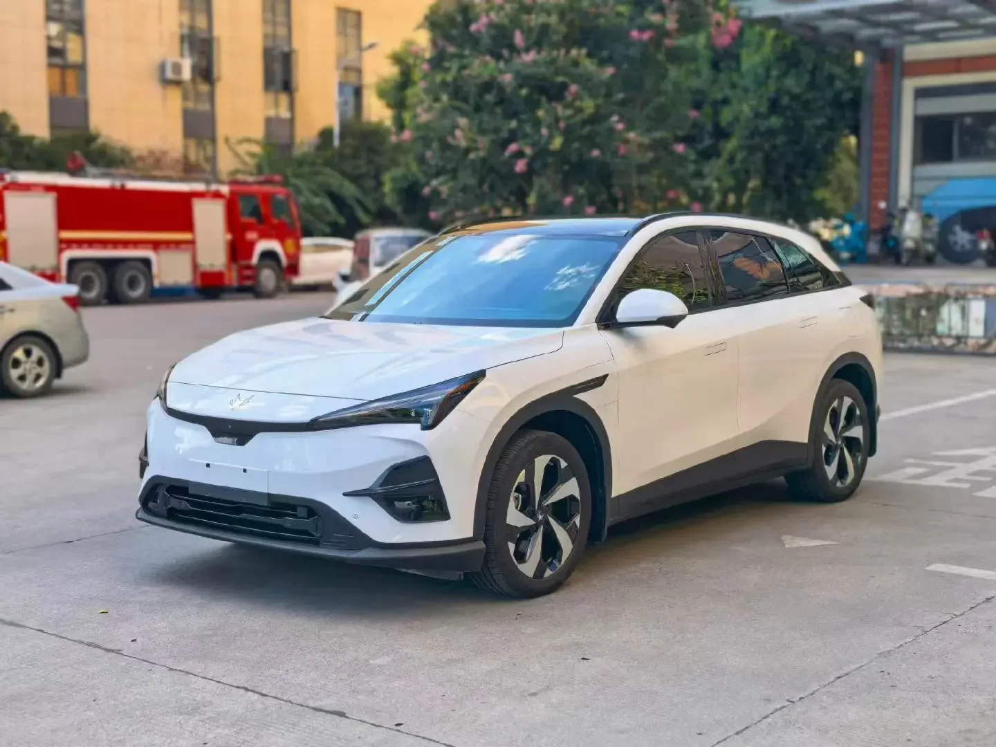 ARCFOX JiFox Alpha T5