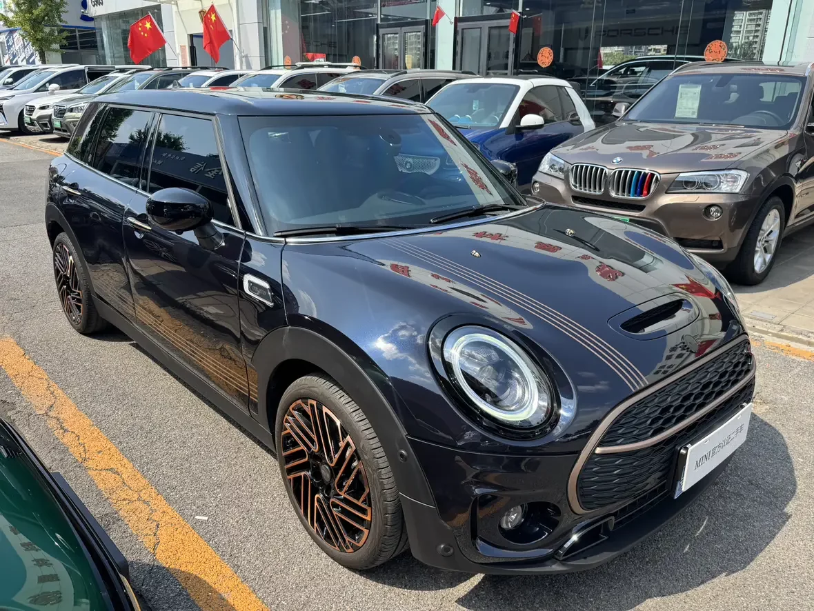MINI CLUBMAN