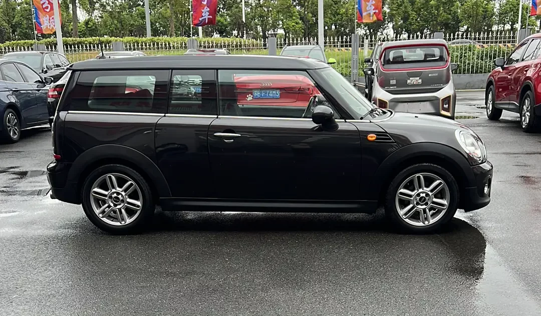 MINI CLUBMAN