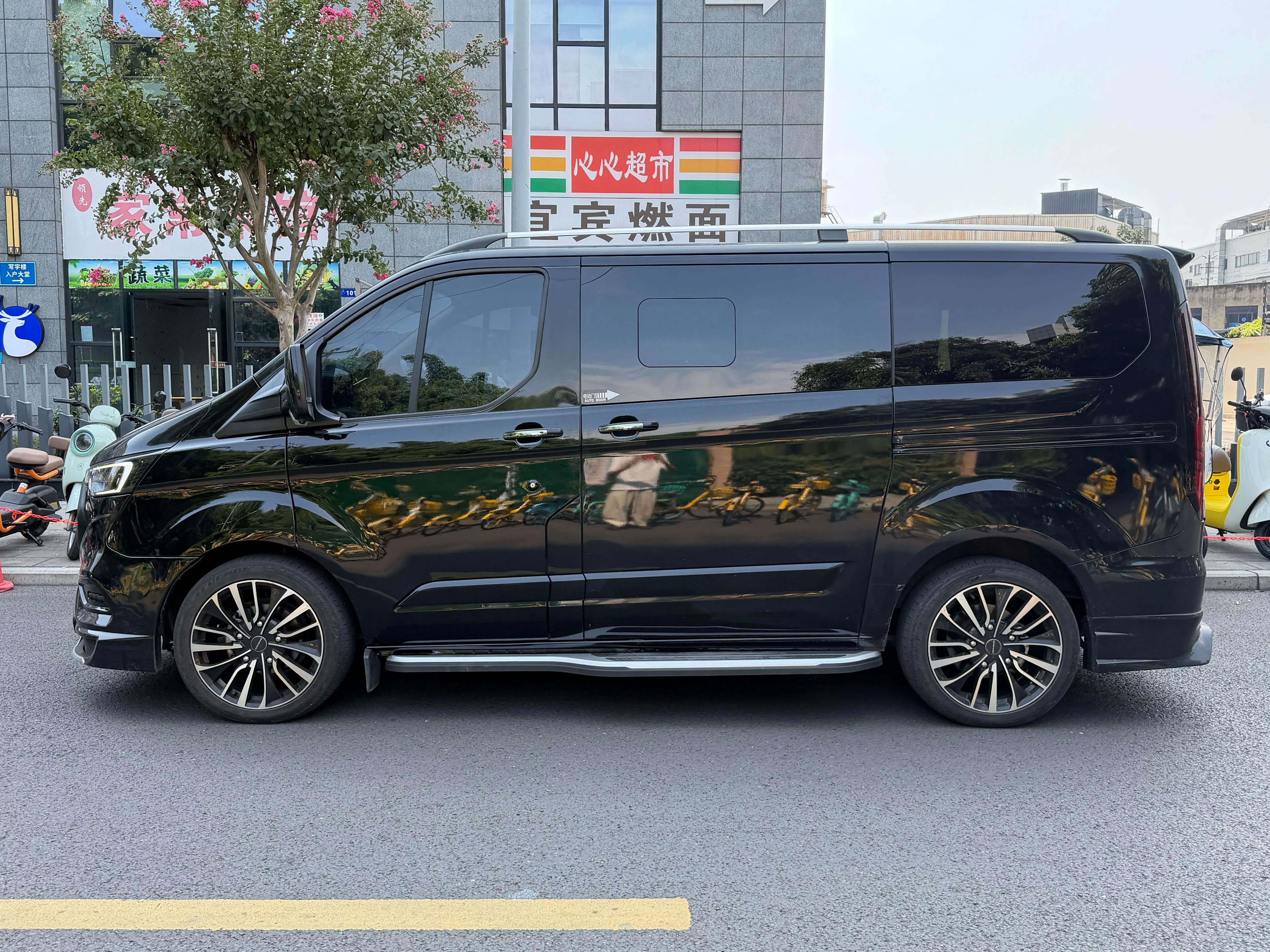 Watsonwell Ford Black Knight