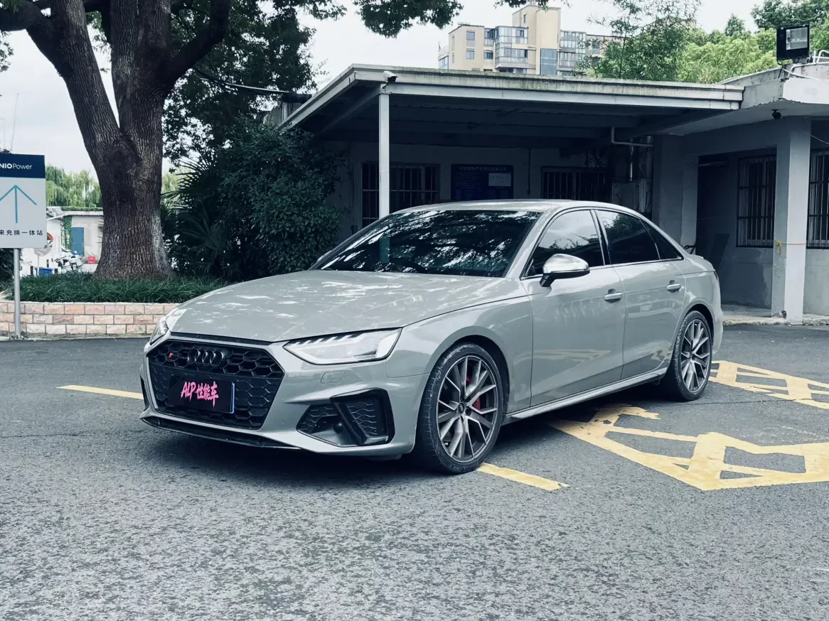 Audi S4