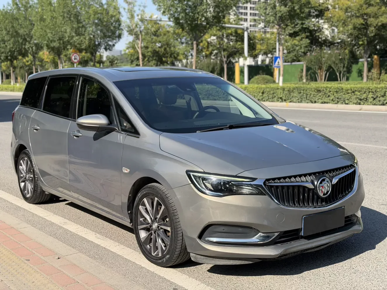 Buick GL6