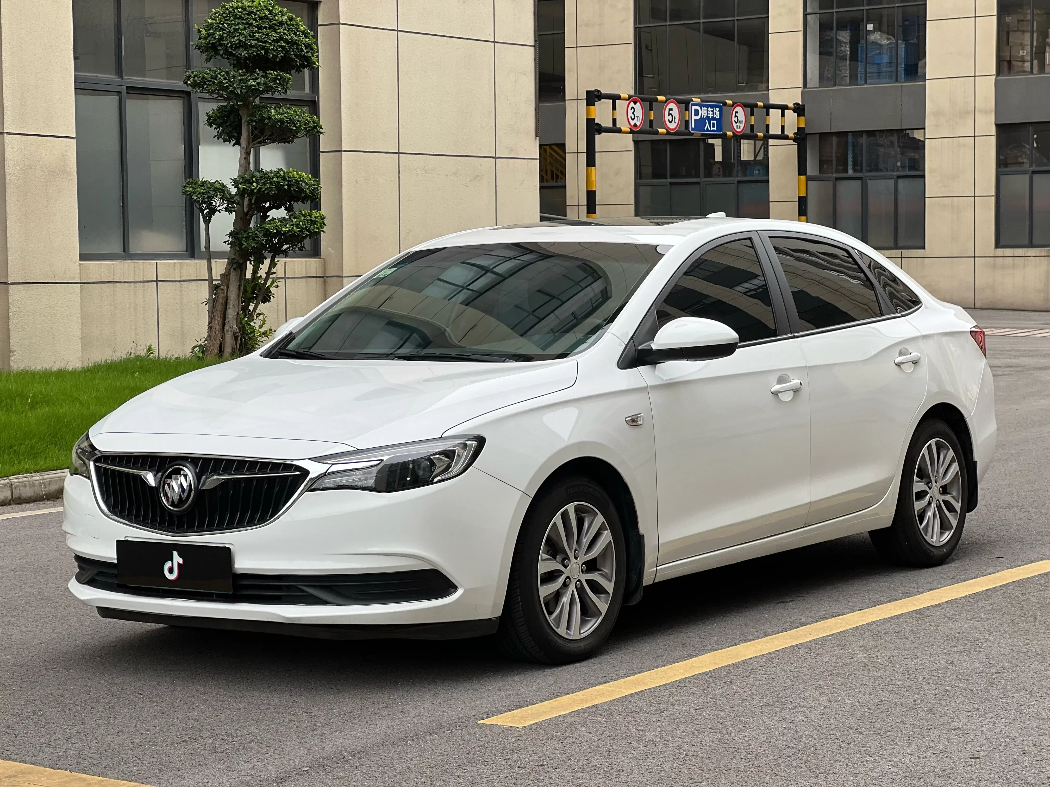 Buick Yinglang
