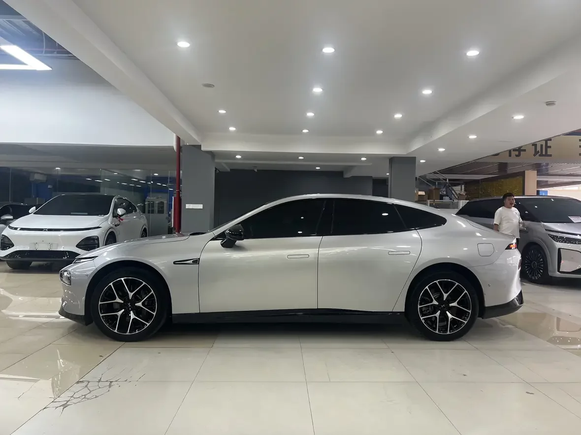 XPeng P7