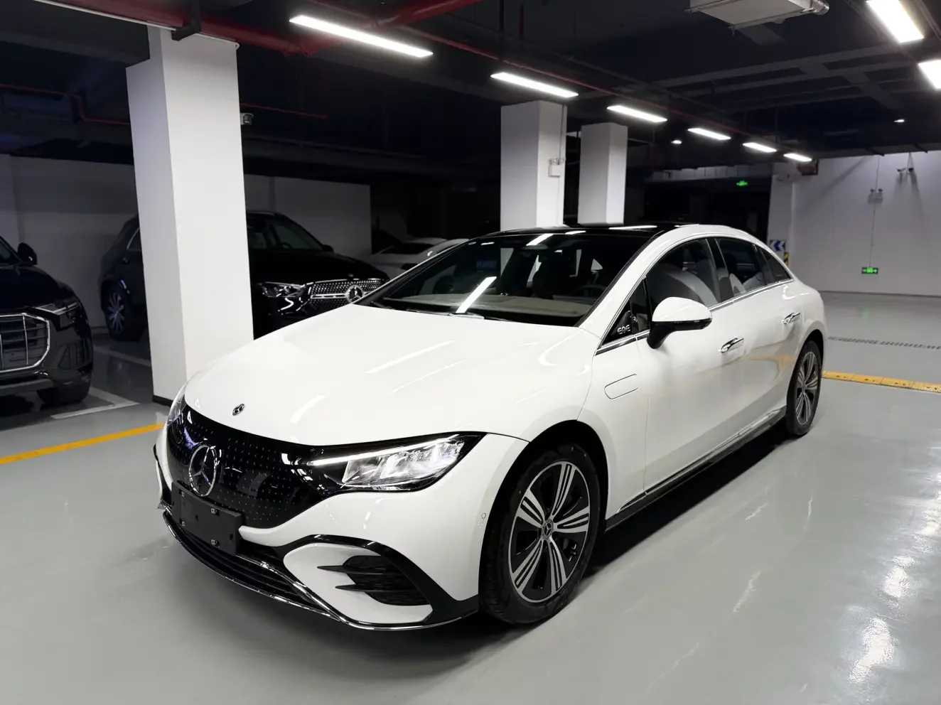Mercedes-Benz EQE