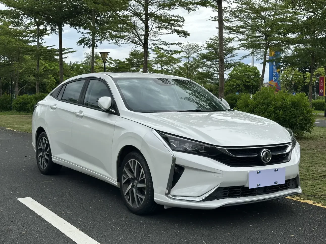 Dongfeng Yixuan