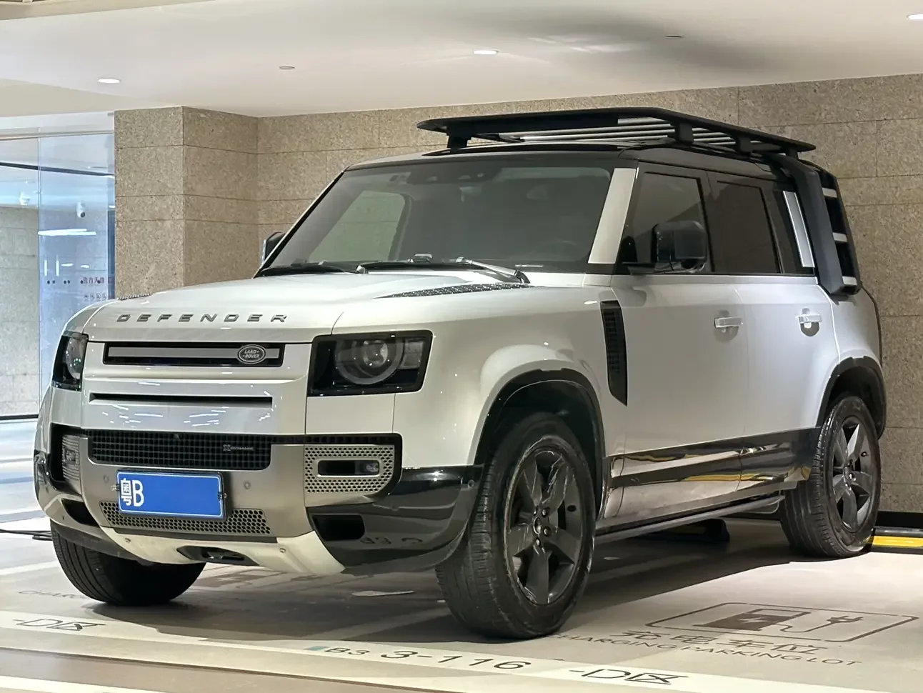 Land Rover Defender