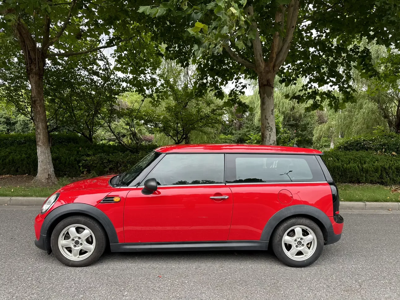 MINI CLUBMAN