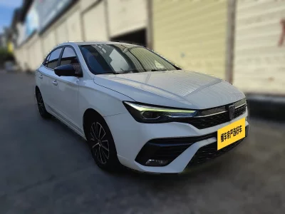 Roewe i5
