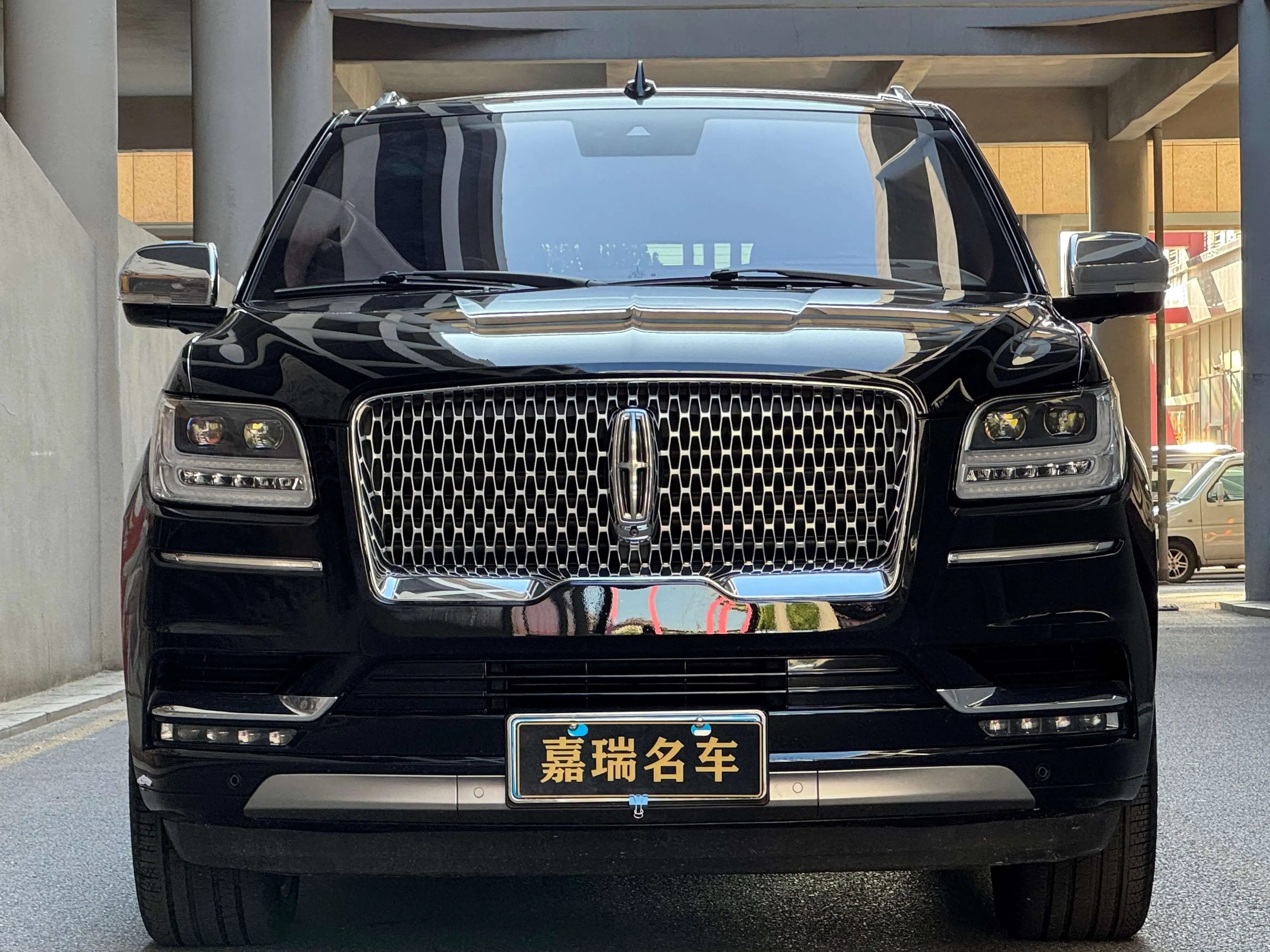 Lincoln Navigator