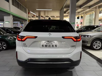 NIO ES6