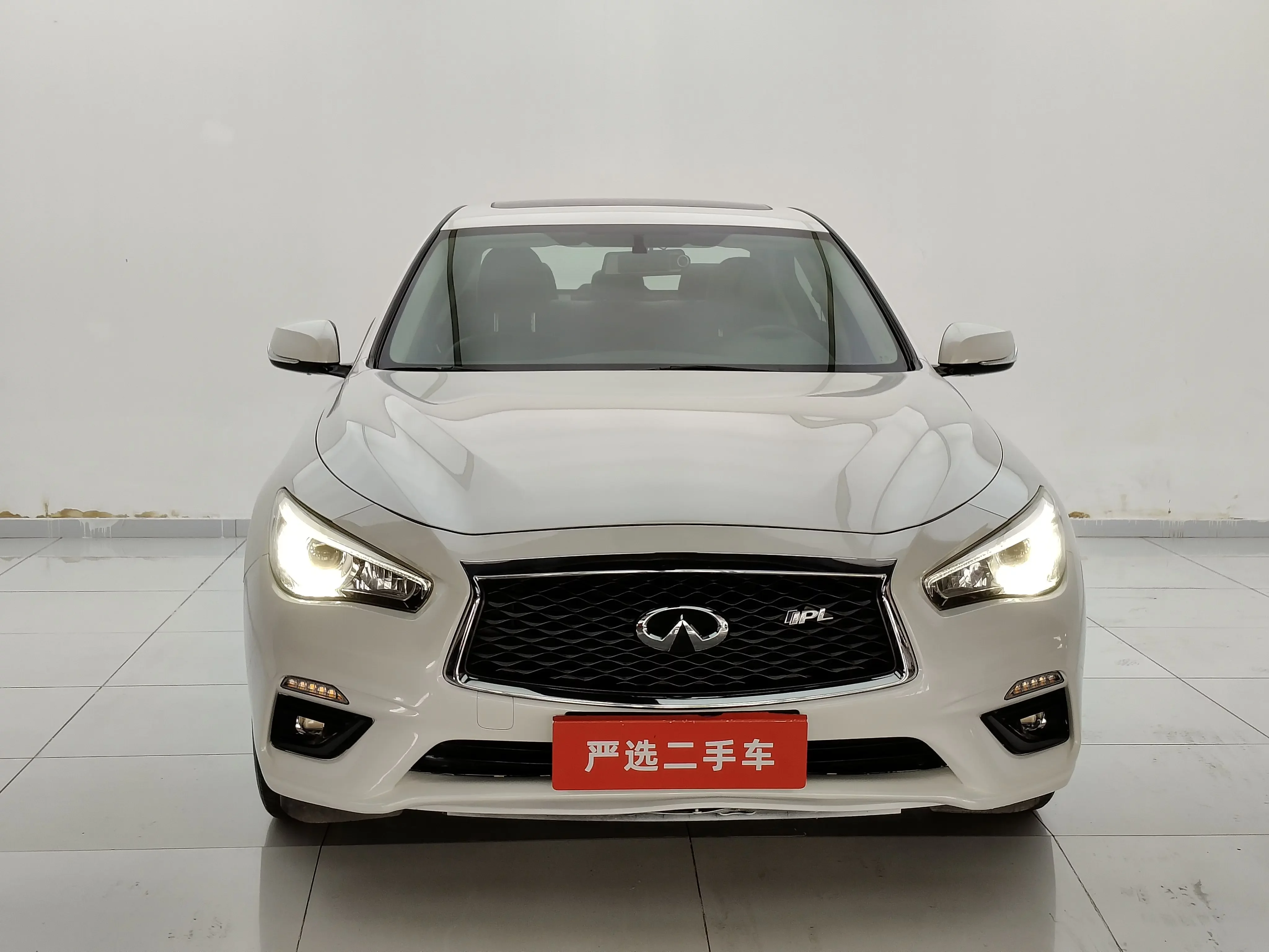 Infiniti Q50L