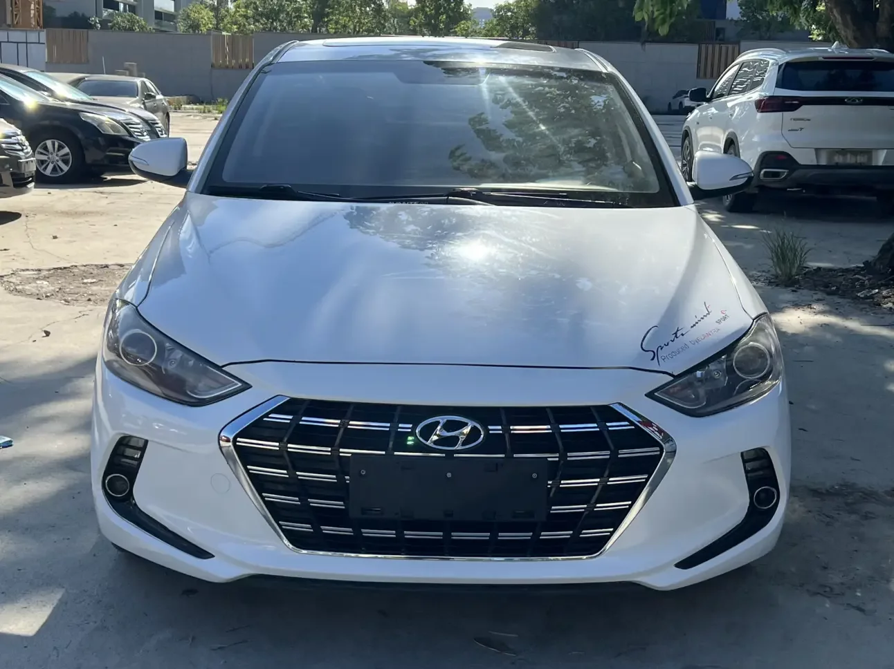 Hyundai Elantra Lingdong
