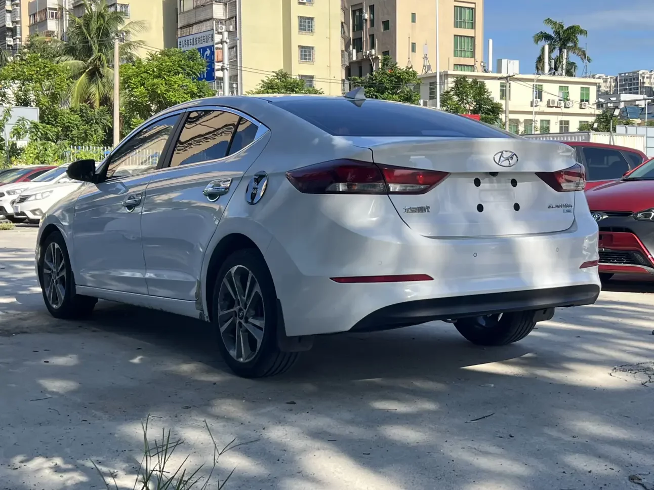 Hyundai Elantra Lingdong