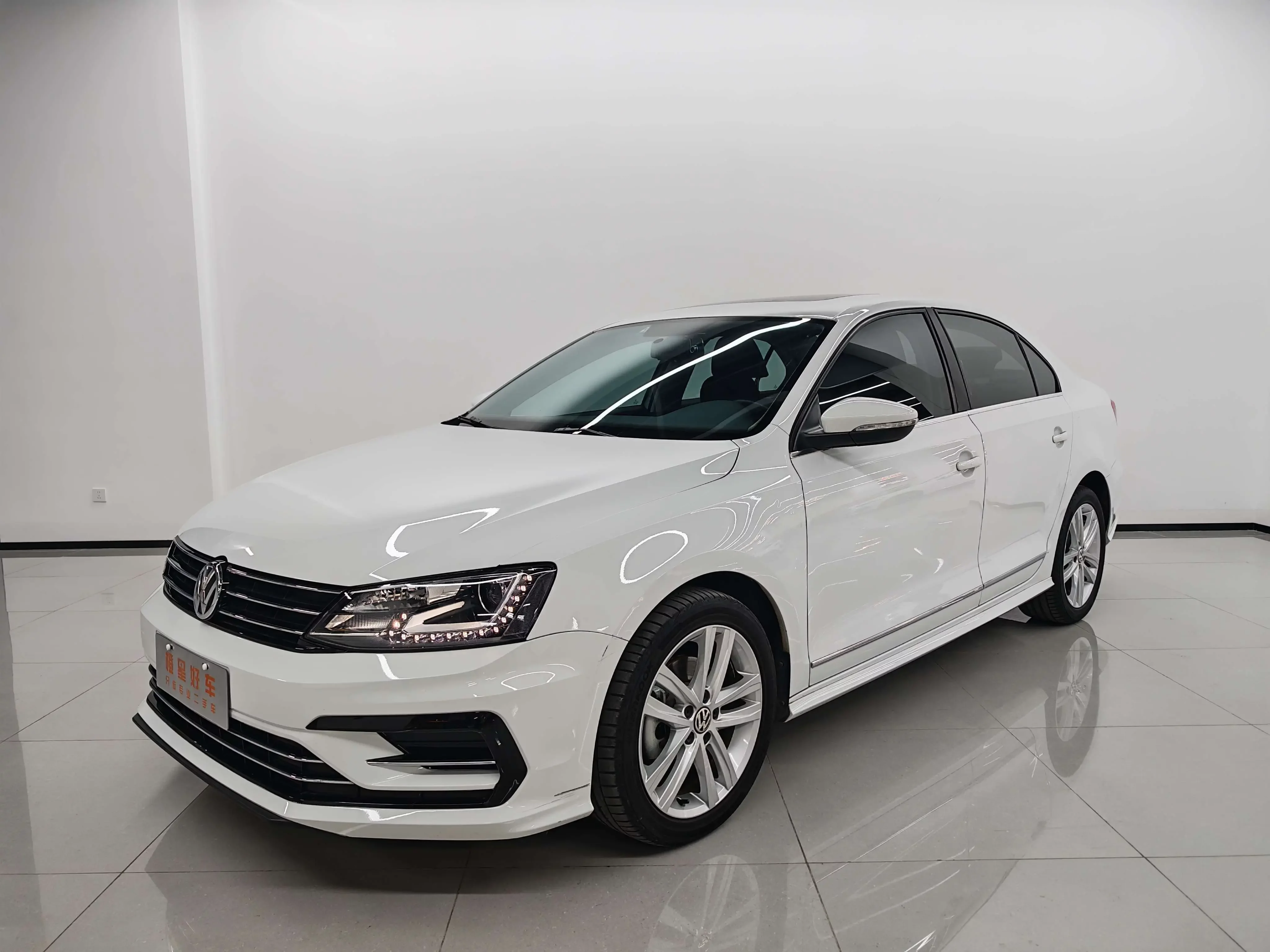 Volkswagen Sagitar