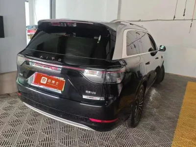 AITO M9