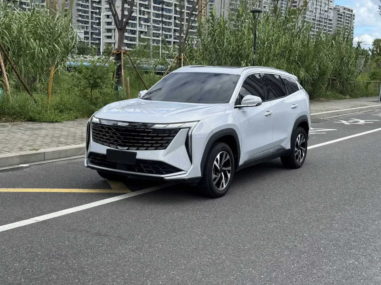 Geely Atlas L