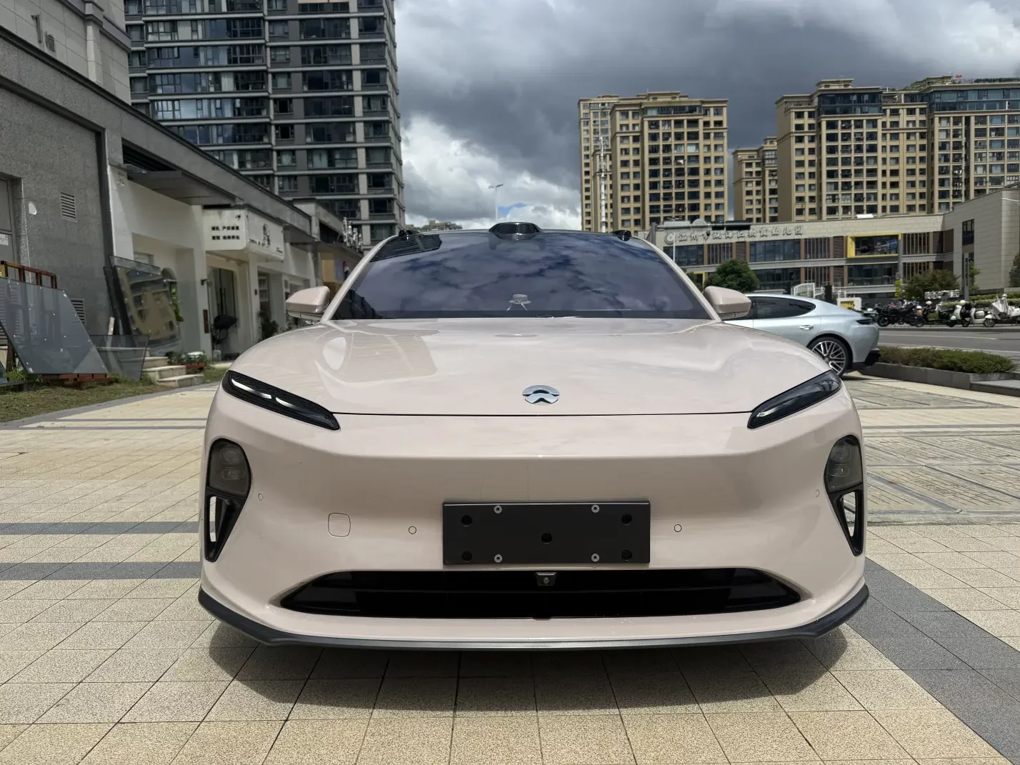 NIO ET5