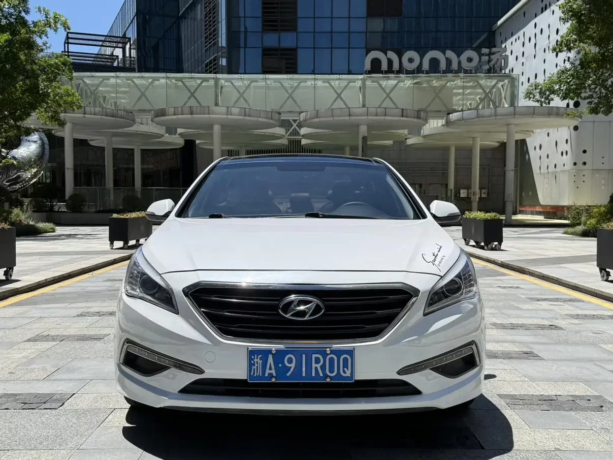 Hyundai sonata nine