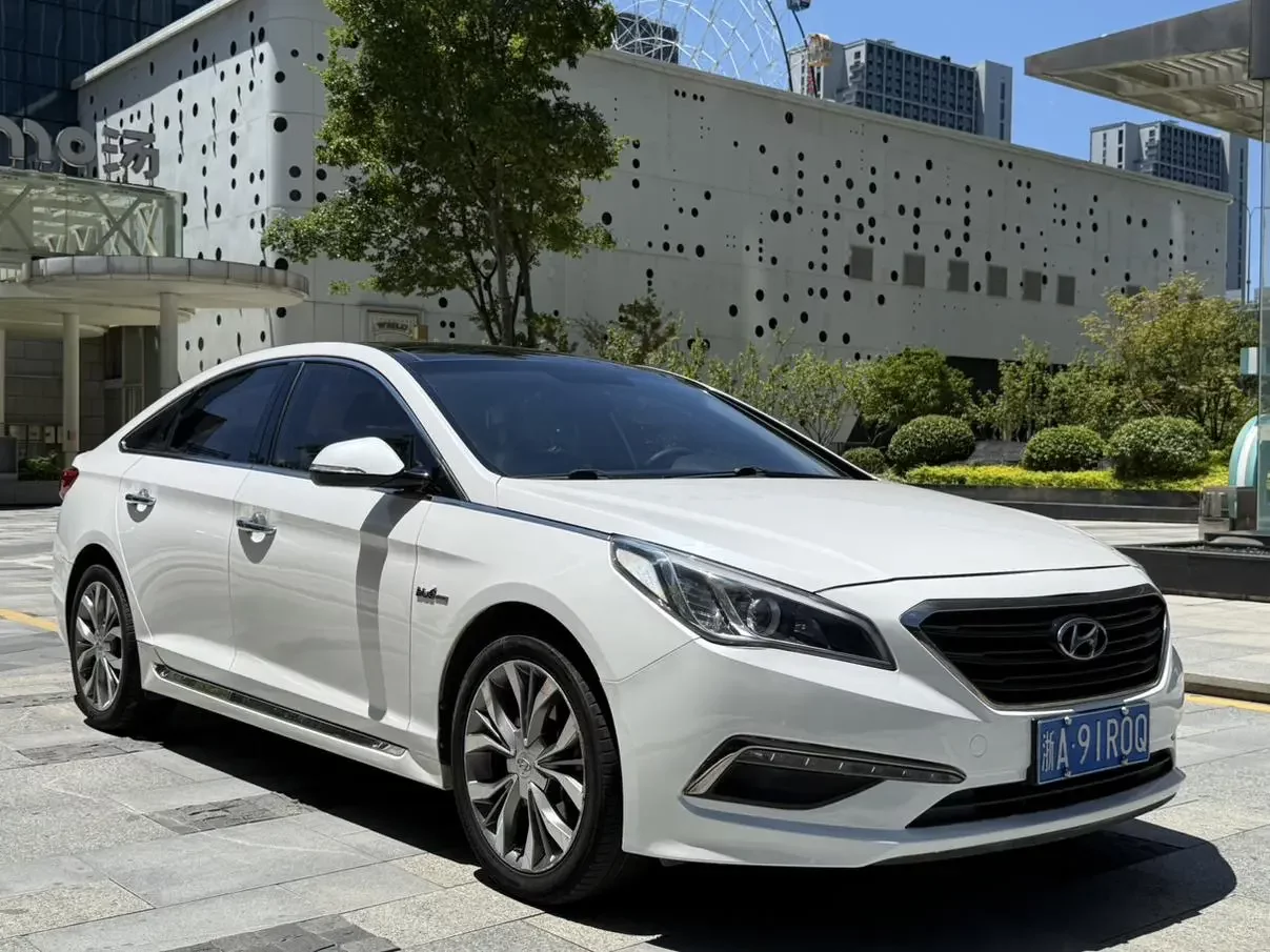 Hyundai sonata nine