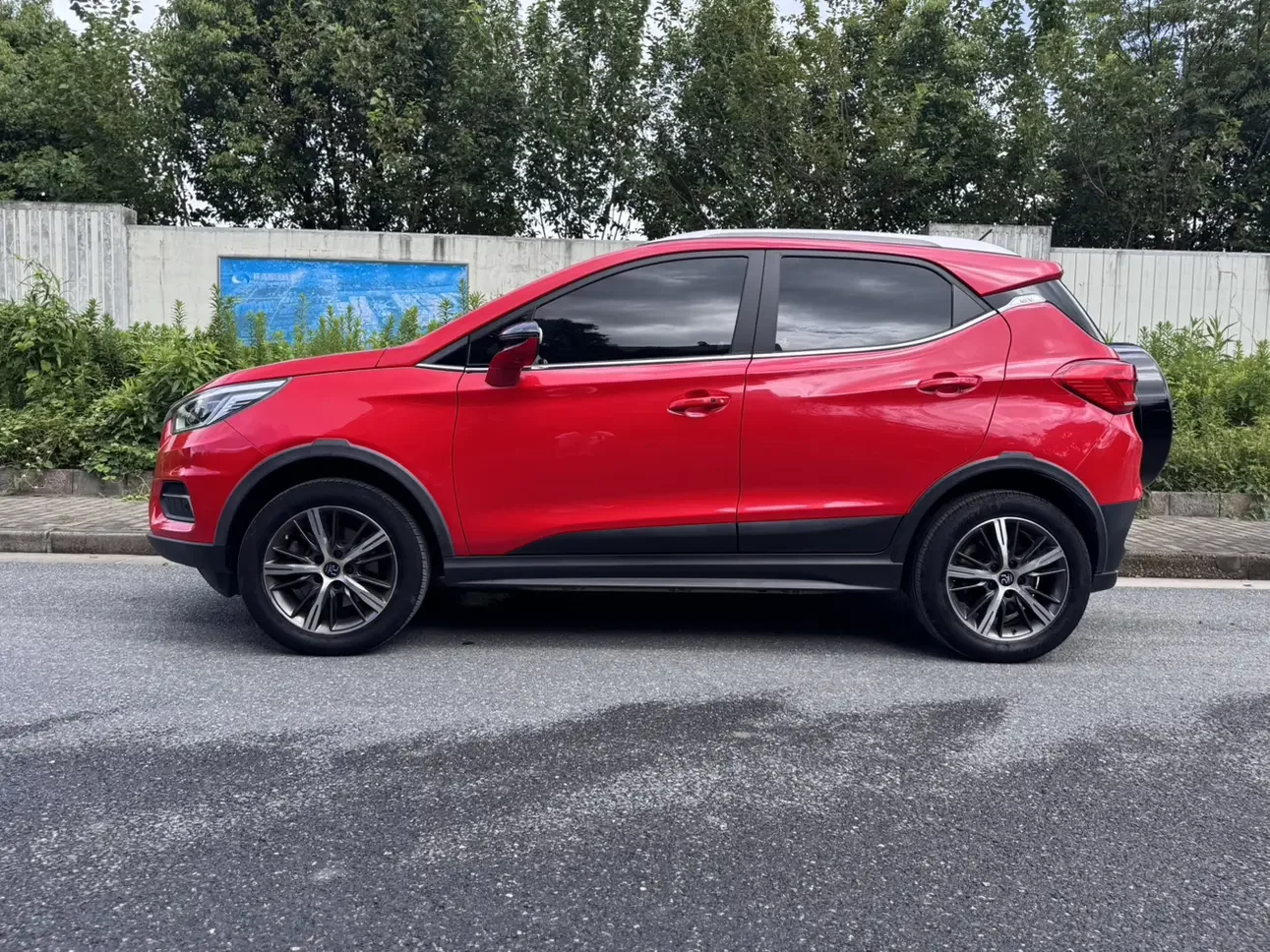 BYD Yuan EV