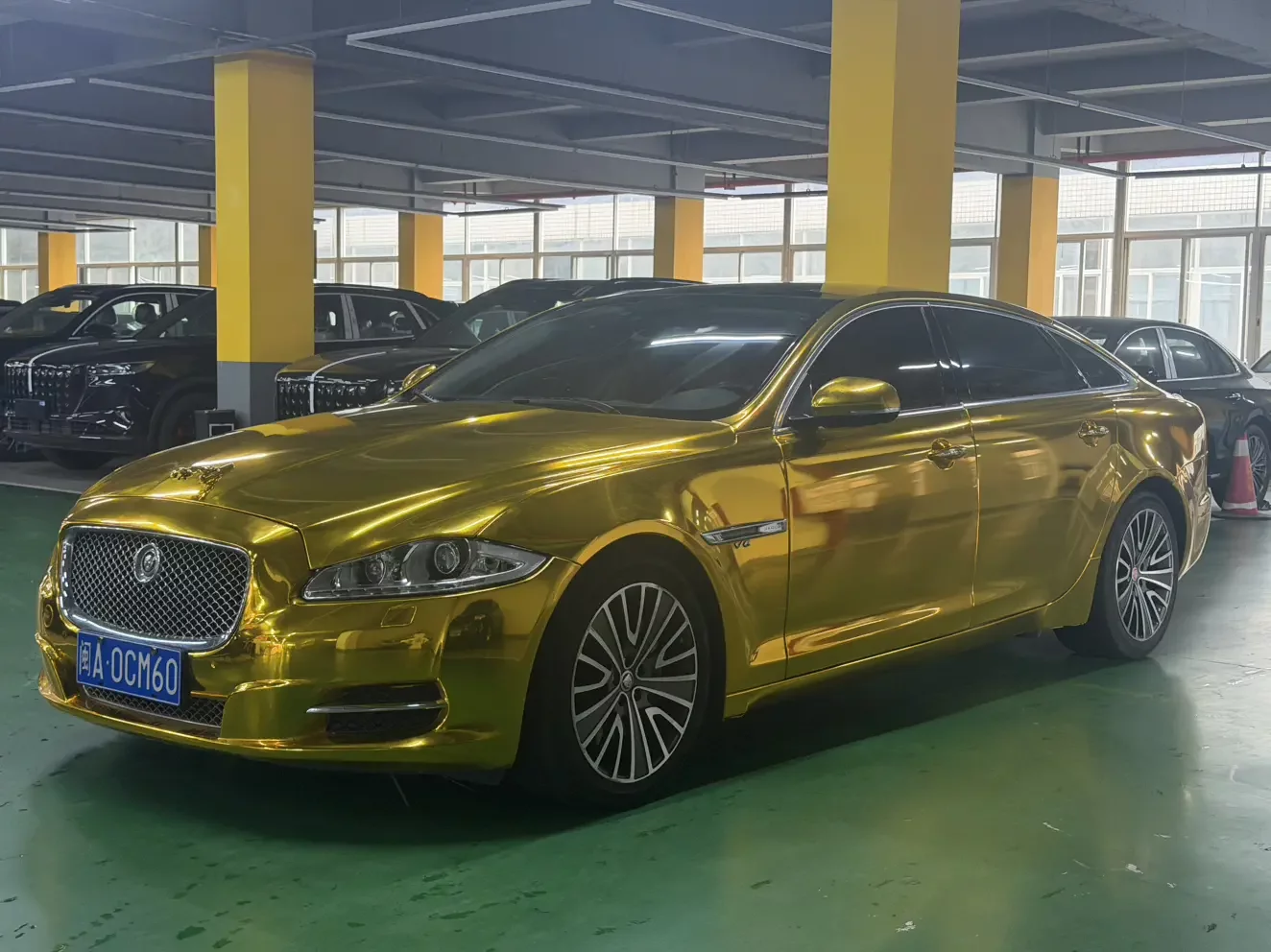 Jaguar XJ