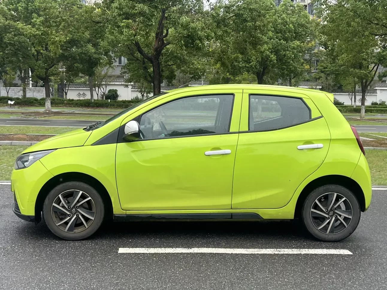 Jiangling Easy EV2