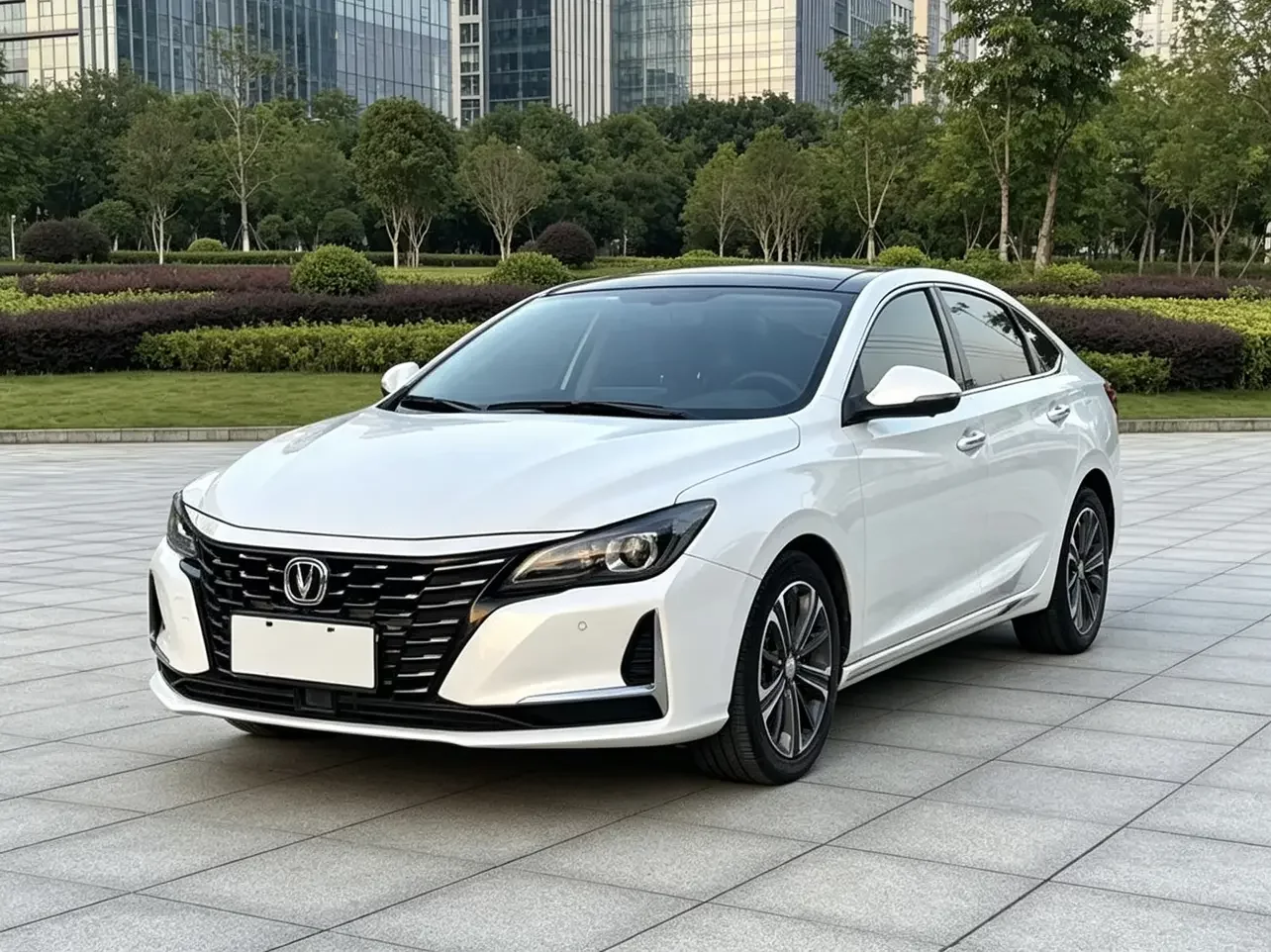 Changan Raeton CC