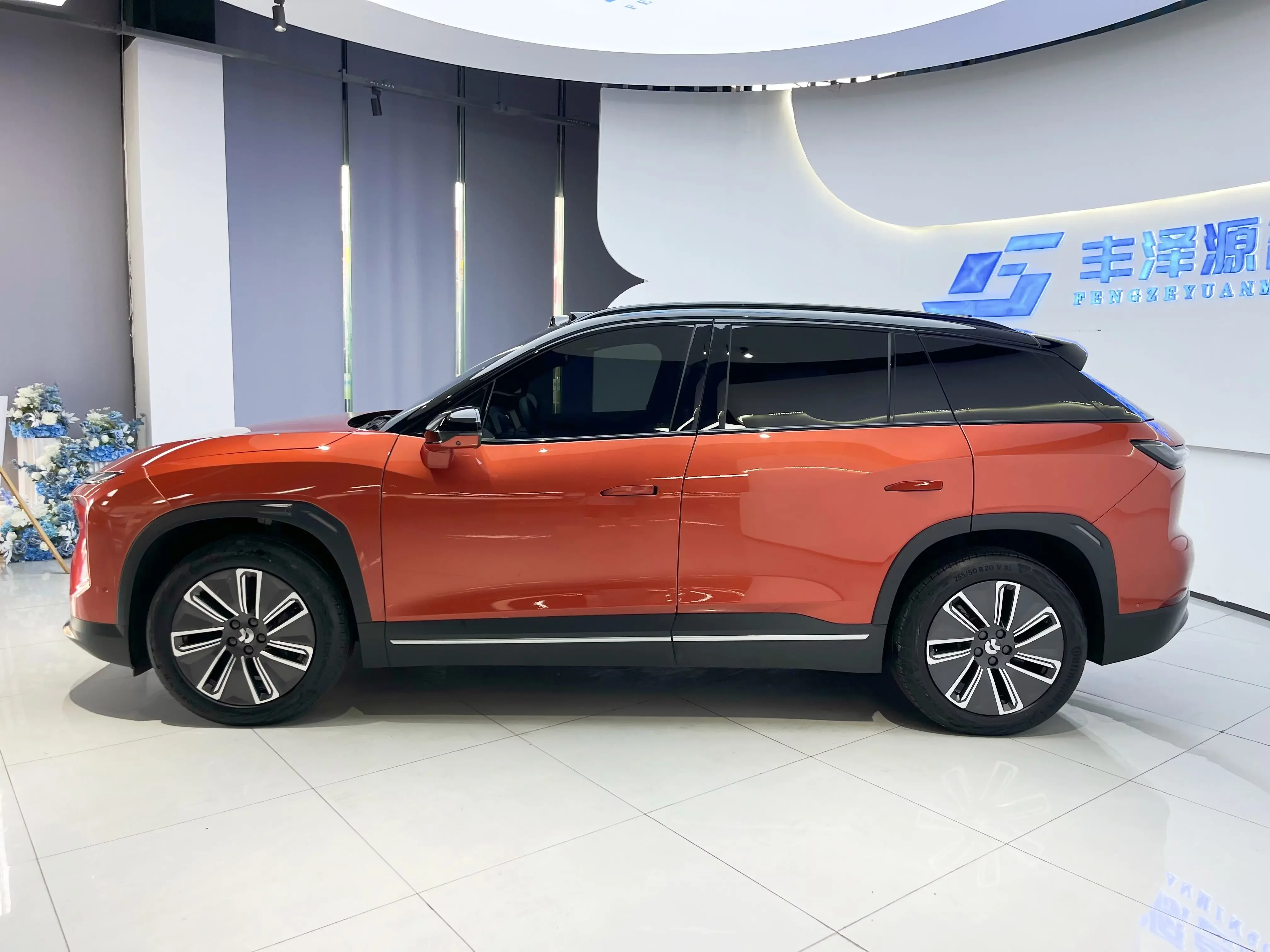 NIO ES7