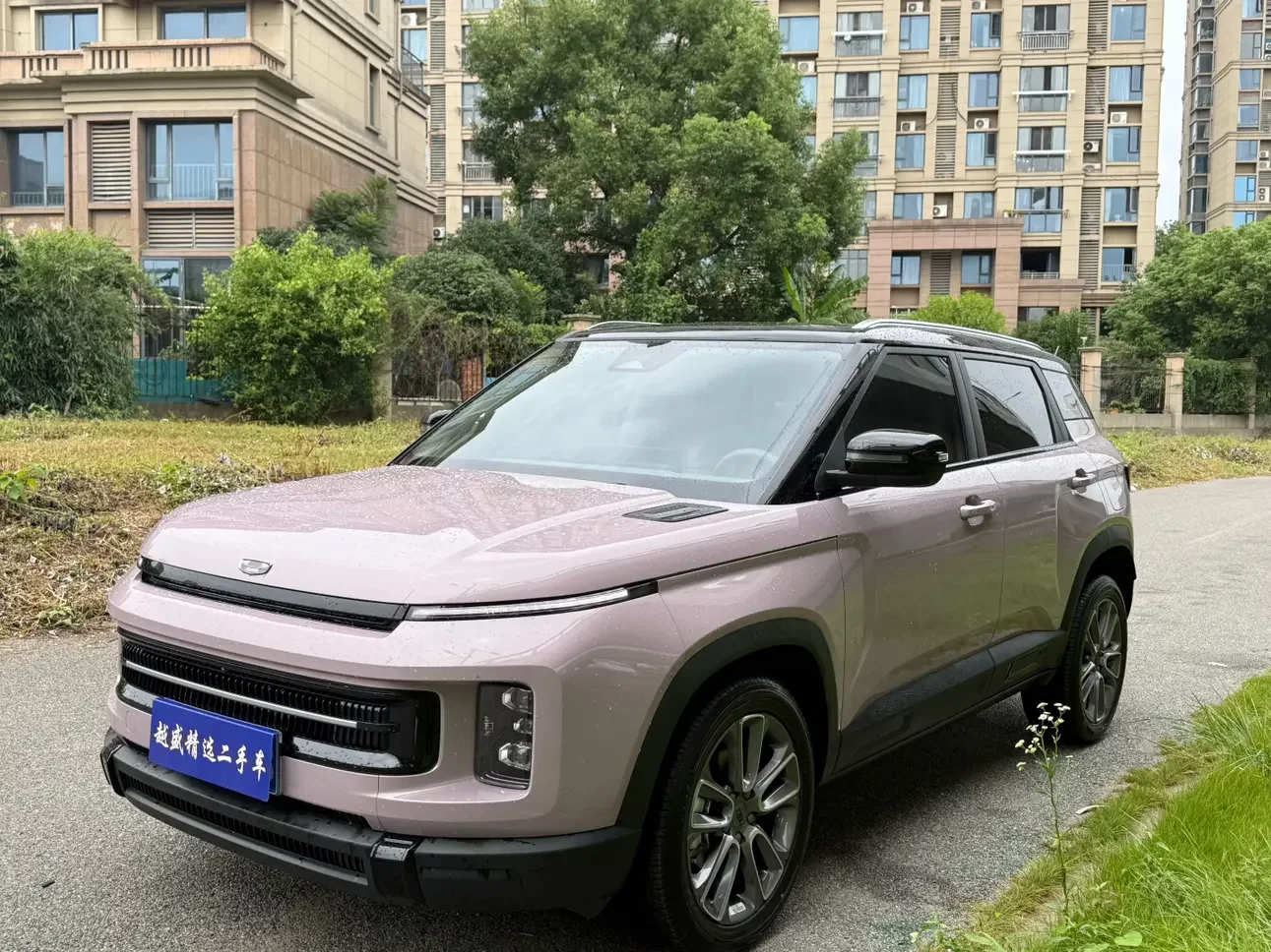 Geely ICON