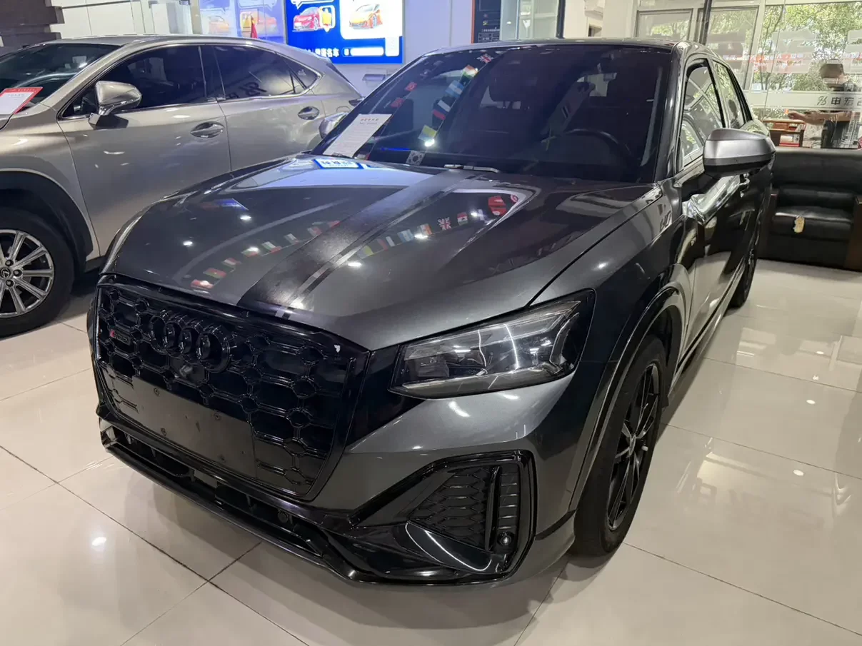 Audi Q2L