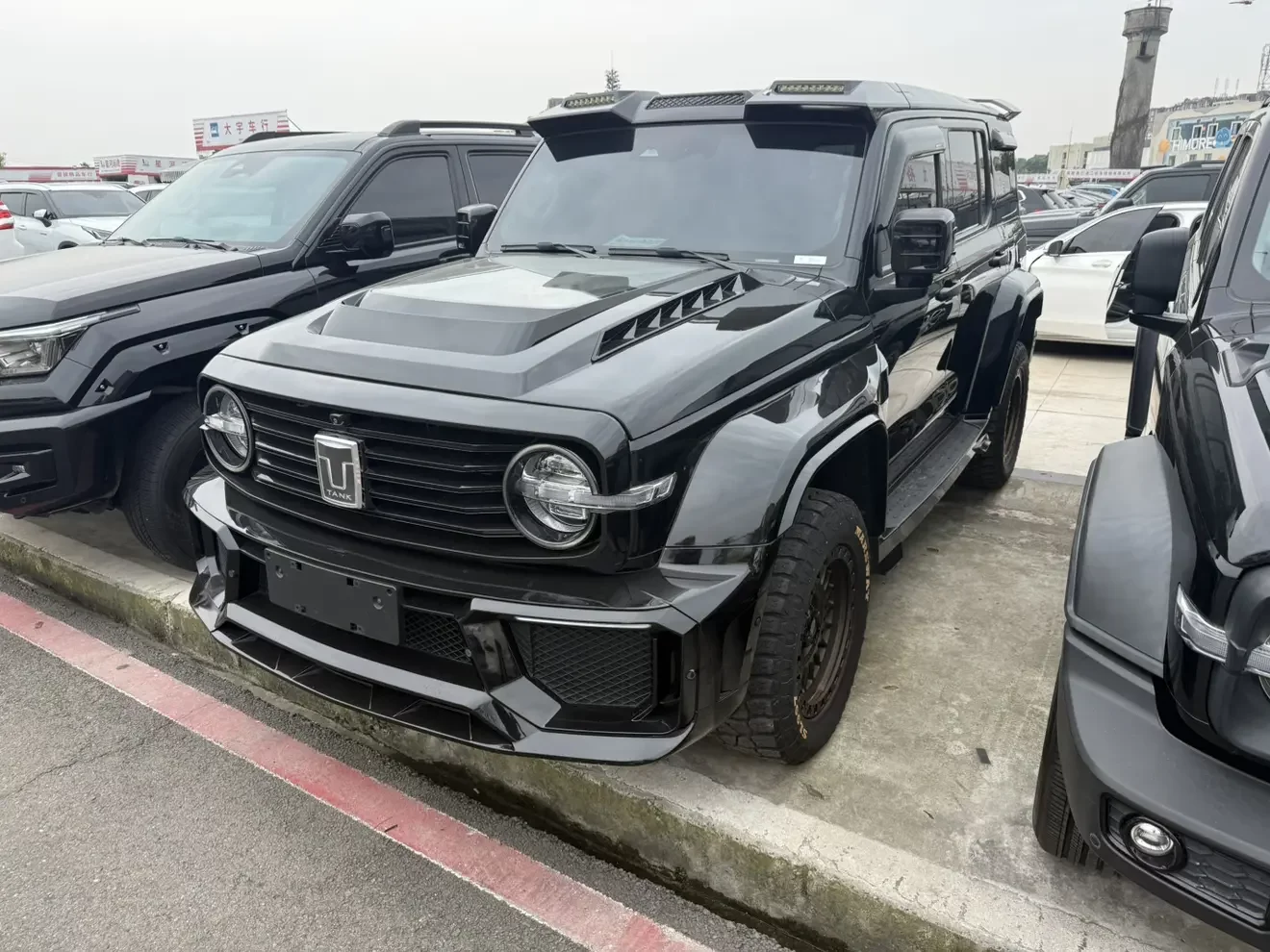 TANK 300
