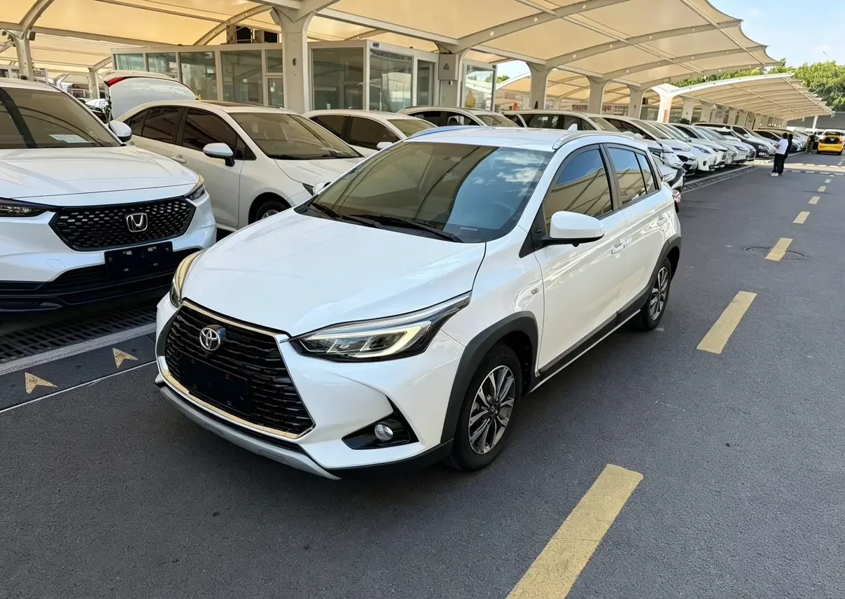 Toyota Yaris L
