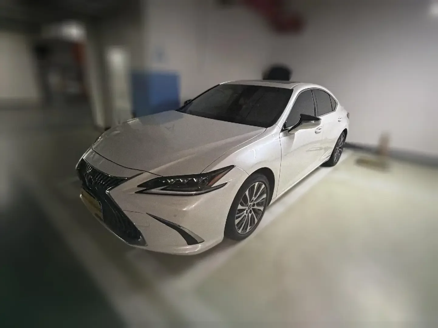 Lexus ES
