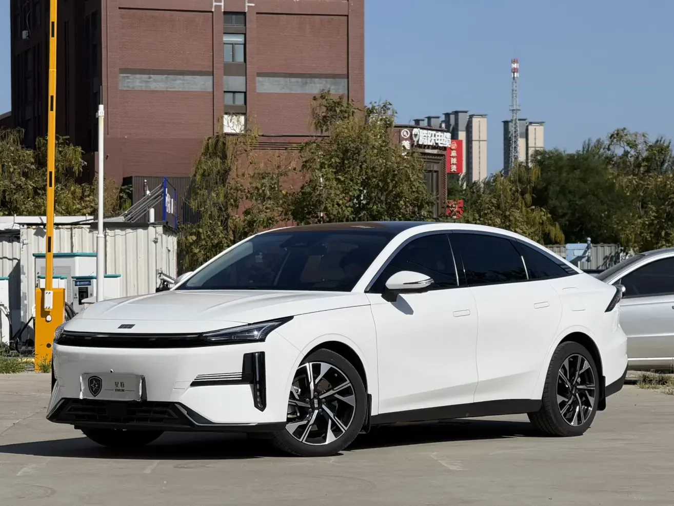 Geely Galaxy L6