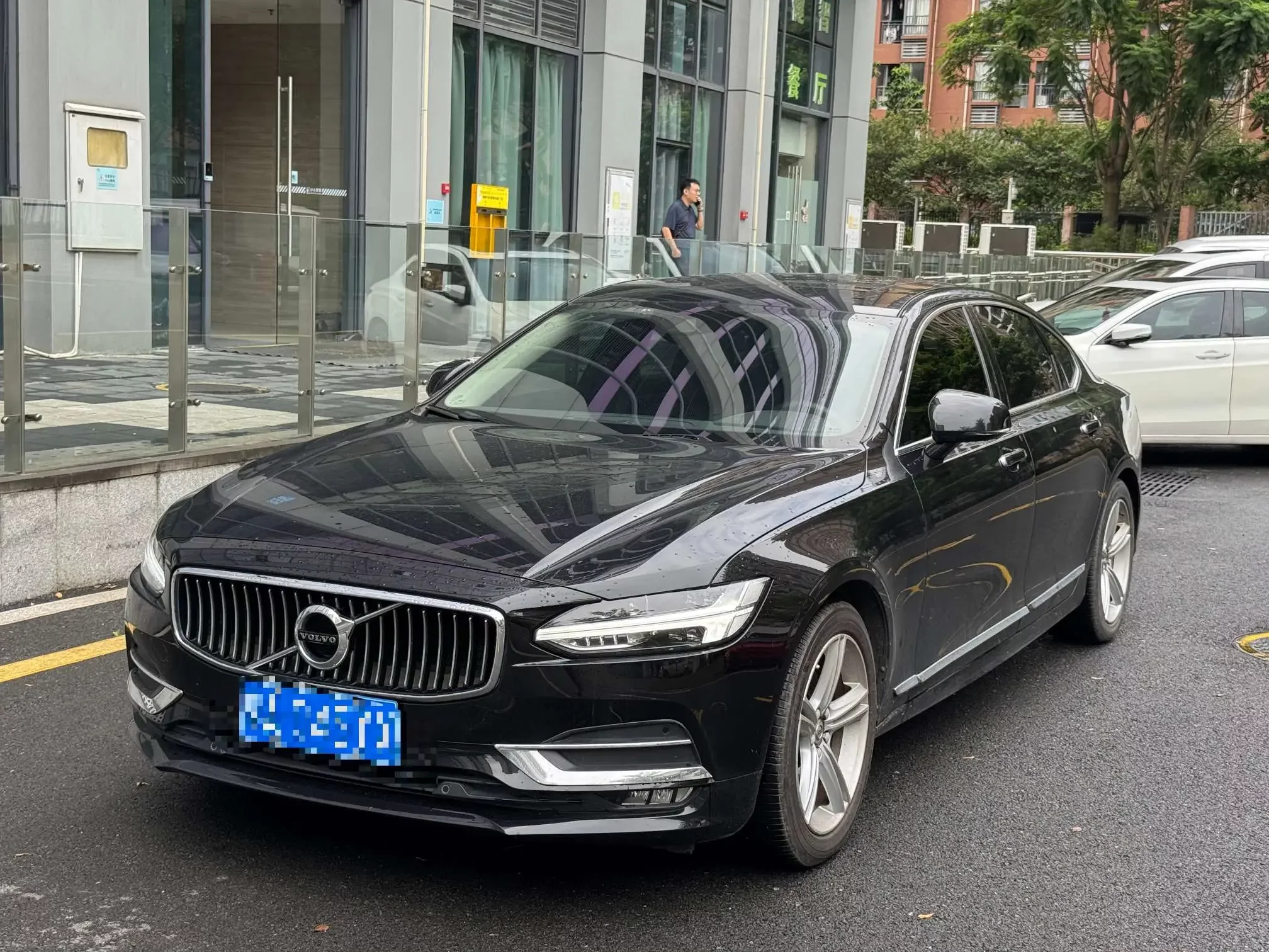 Volvo S90