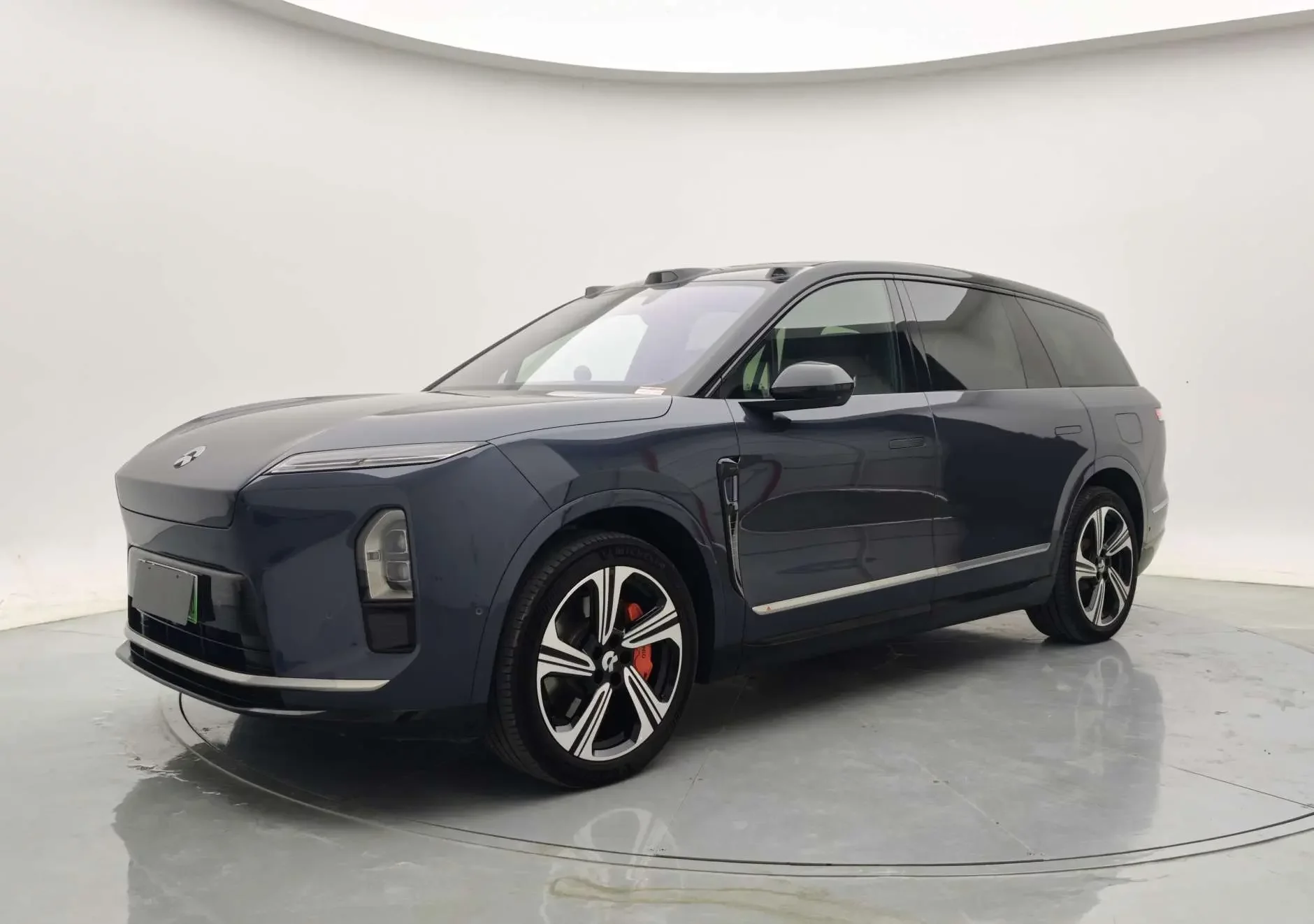 NIO ES8
